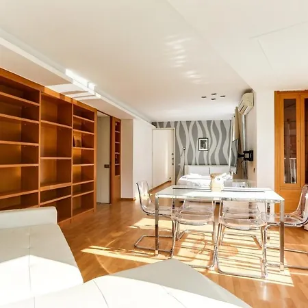 Luminous 2 Bedroom Next To Sagrada Familia *