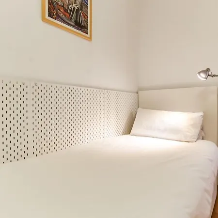 Luminous 2 Bedroom Next To Sagrada Familia