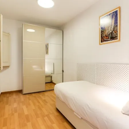 Luminous 2 Bedroom Next To Sagrada Familia * Barcelona